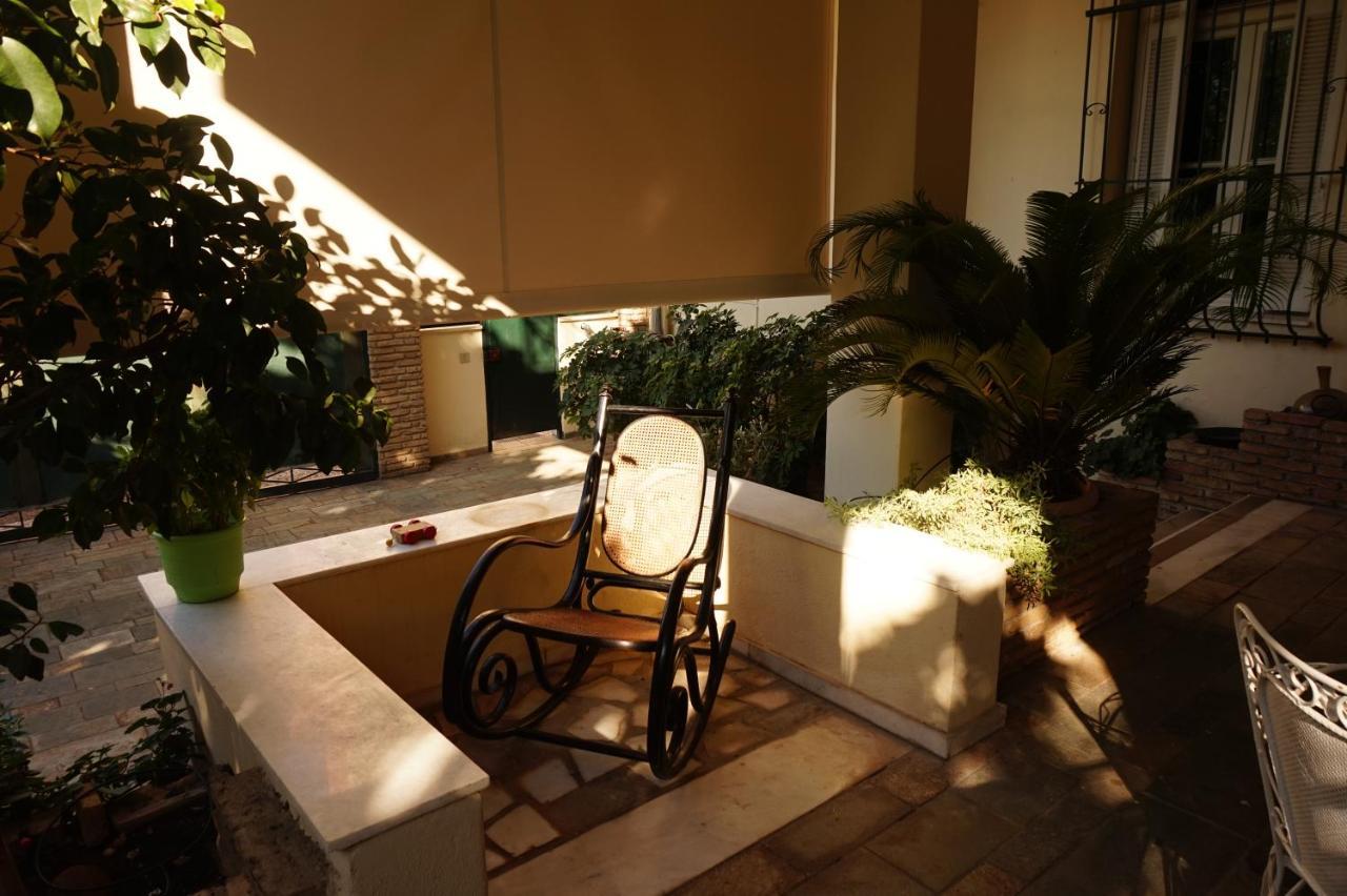 Independent Entrance Apt - 130M2 - Garden - Private Parking Daire Atina Dış mekan fotoğraf
